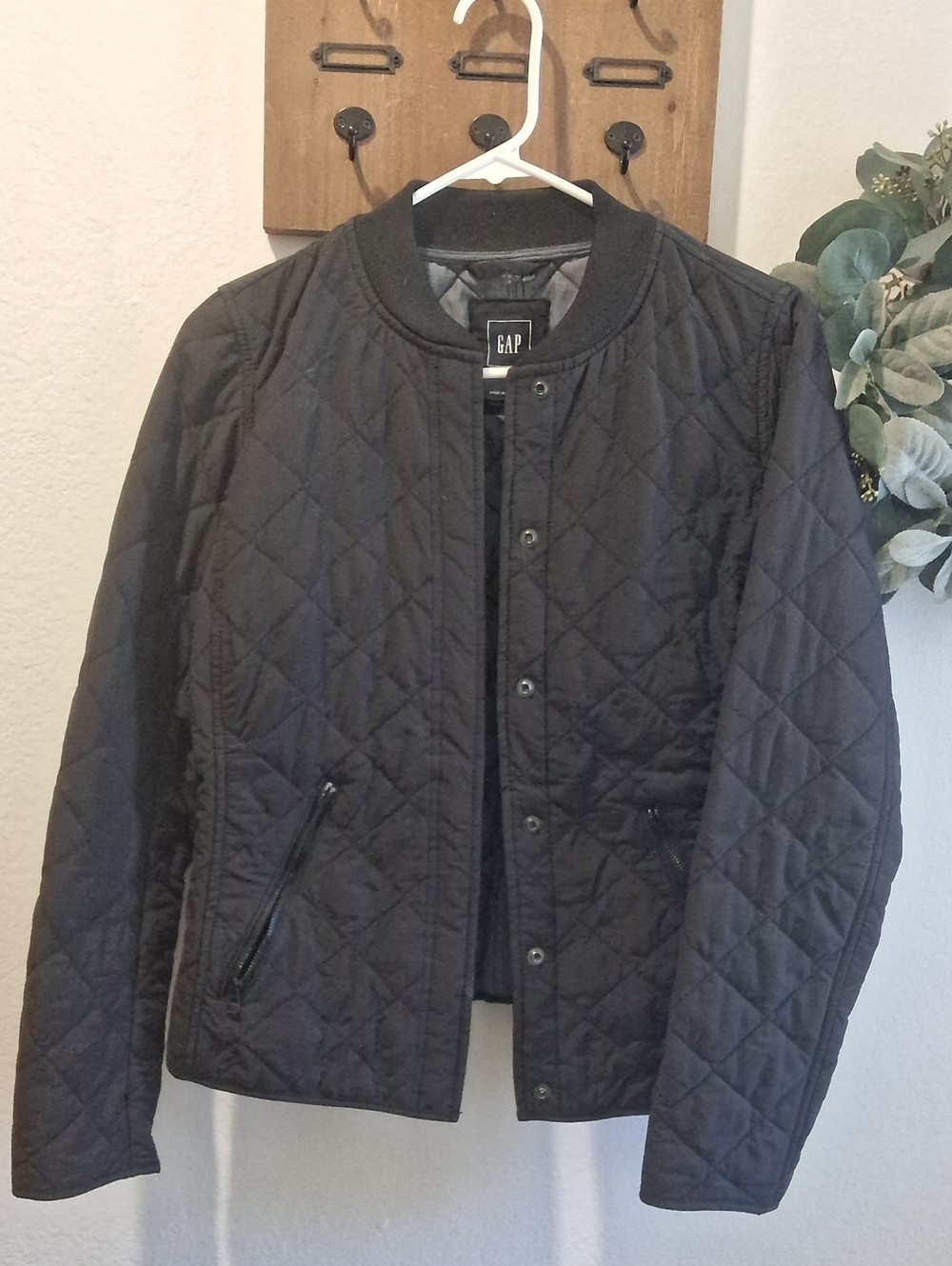 GAP Women's Quilted Black Bomber Jacket